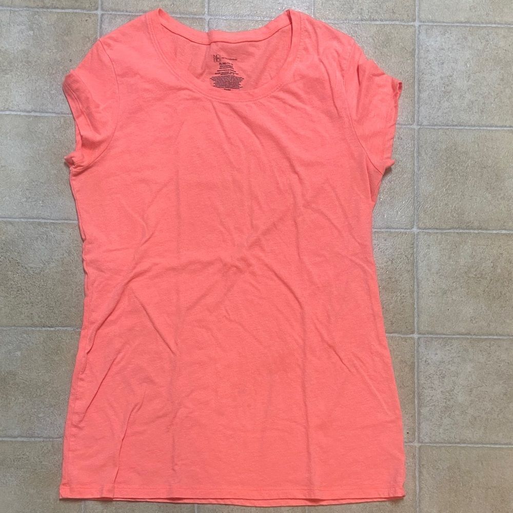 (Final Sale)No Boundaries Coral Short Sleeve Tee Size  XL (15-17)